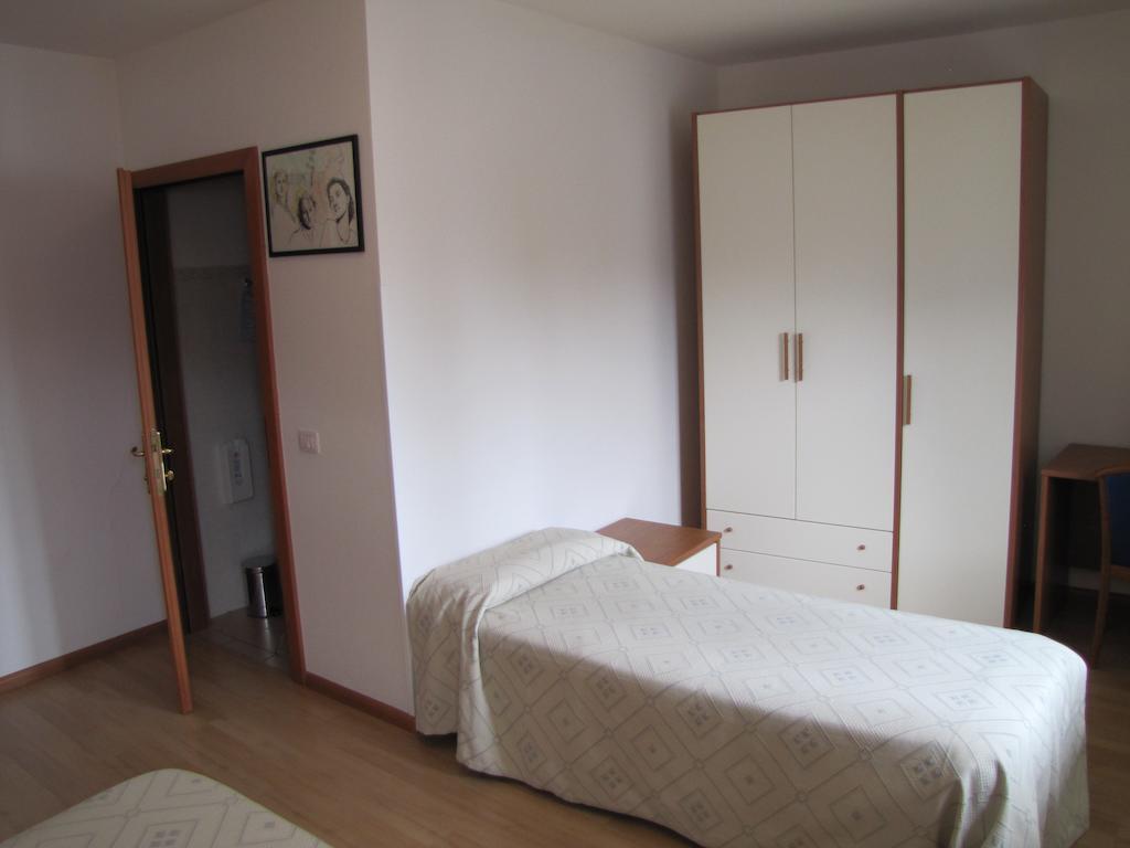 Hotel Scarano Levico Terme Zimmer foto